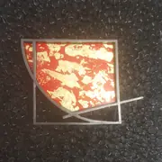 Fermall venecià – Broche. Plata oxidada y arenada, pintura acrílica y oro amarillo · joyería Manuel Baró – fotografía 1
